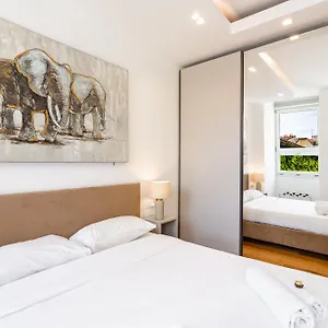  Appartamento Moscova Luxury