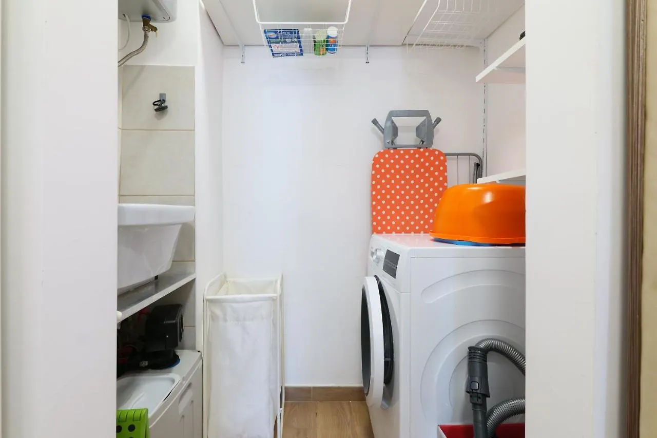 Apartman Primopiano - Novara Milánó